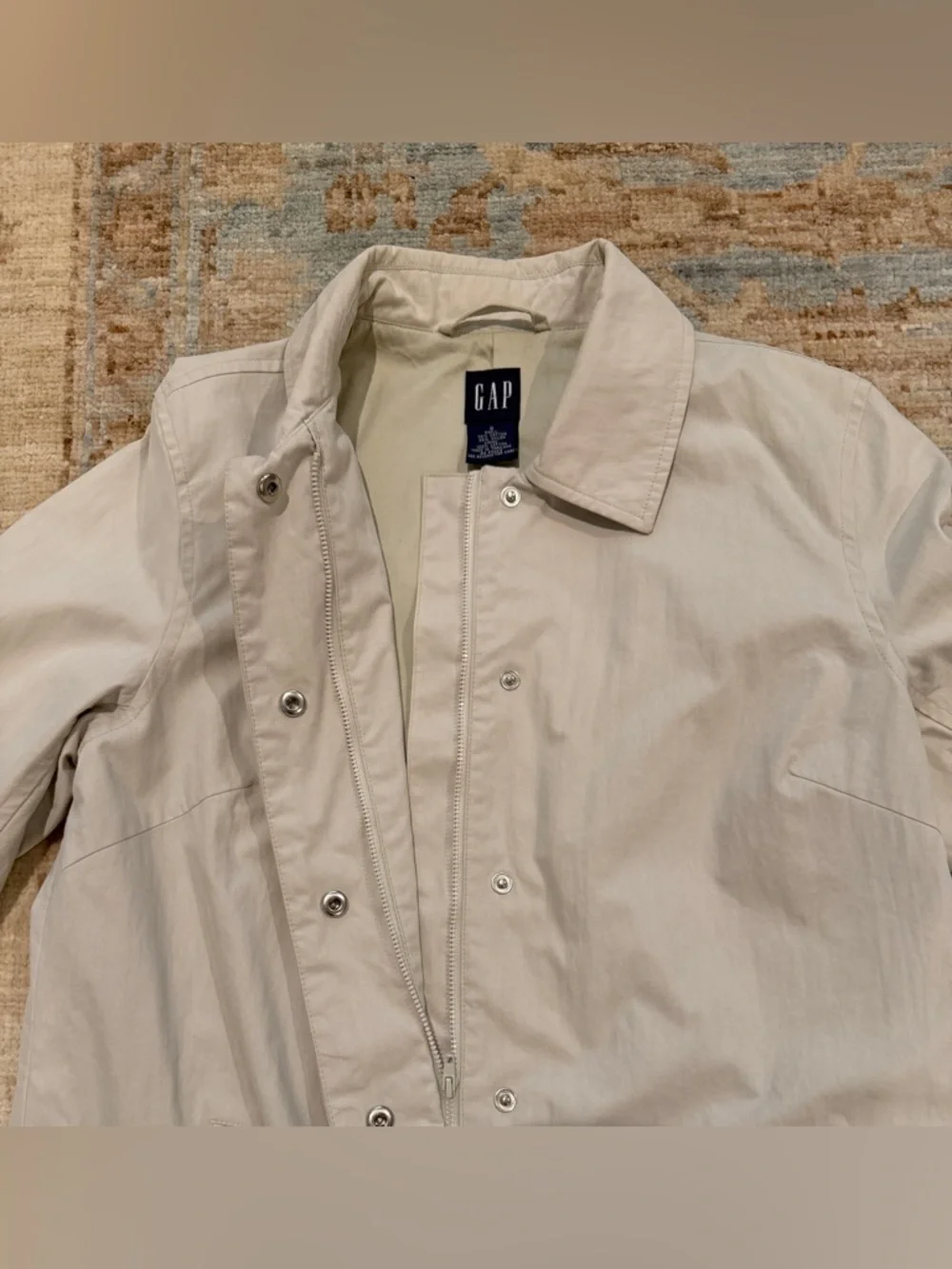 GAP Trench Coat - Picture 3 of 4